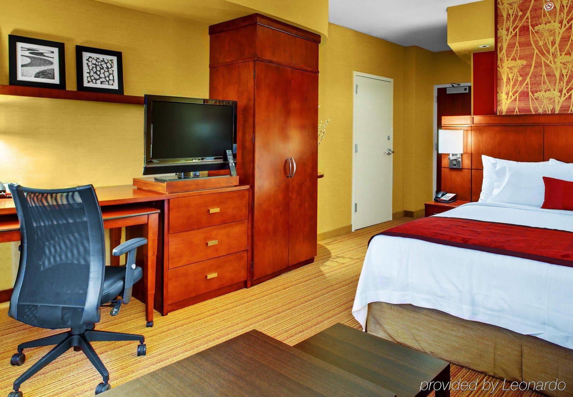 Courtyard By Marriott Dallas Allen At Allen Event Center Room photo